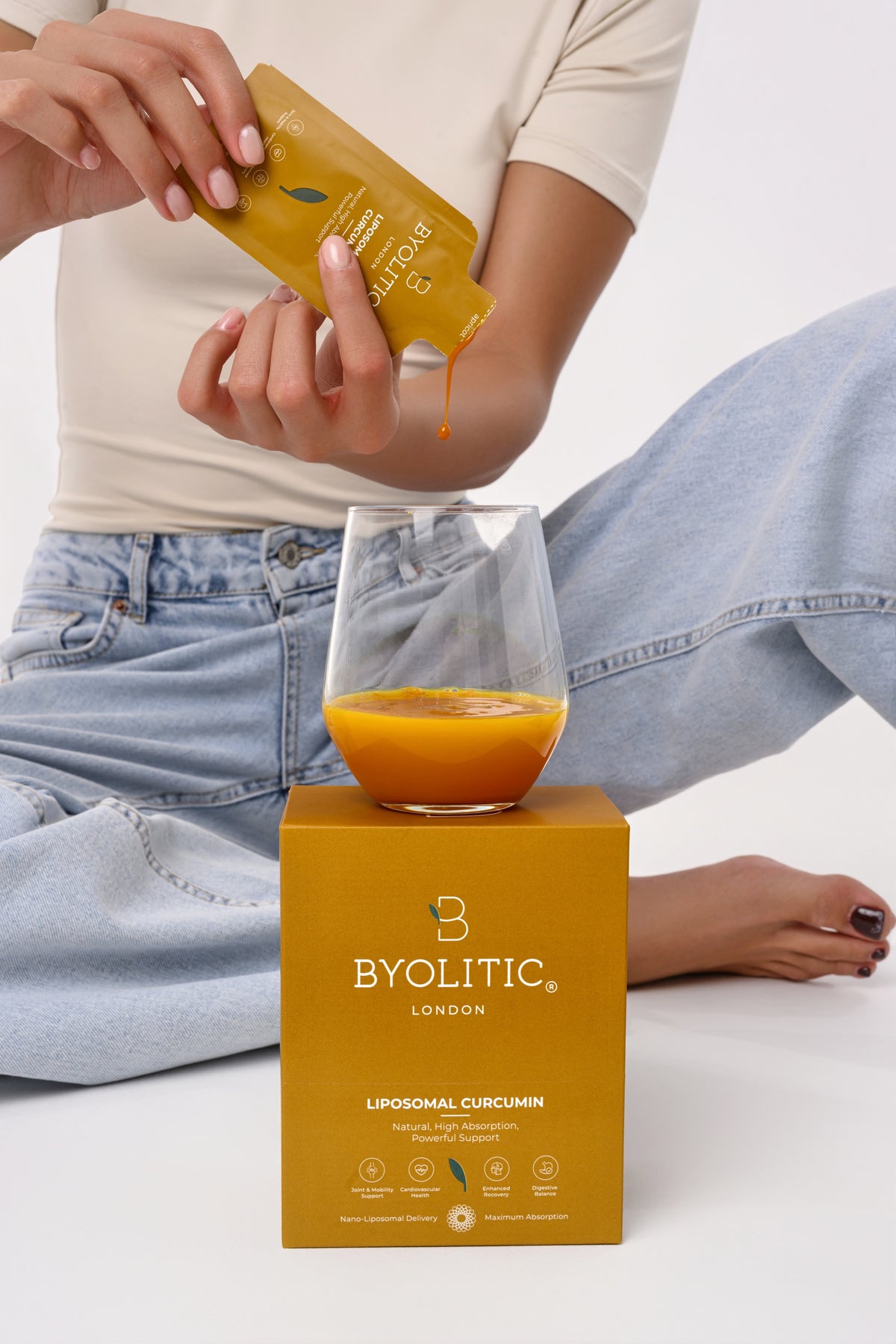 Amestecă în lichid