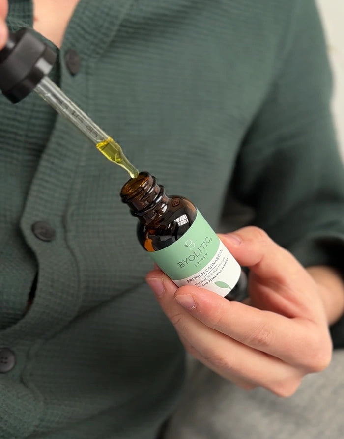 Administrează sublingual